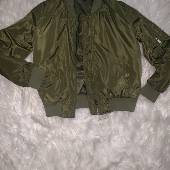Green military bomber jacket - Picture 2 of 6